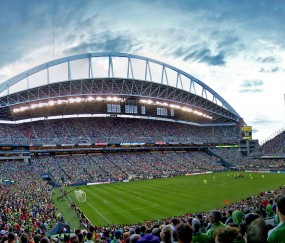 开云体育-永恒之城与枫叶之国的绿茵交响，迪马利亚里程碑之夜，唯一性的足球诗篇