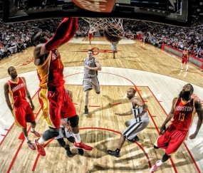 开云官网-哈登关键战不手软，鹈鹕踏平黄蜂，双星闪耀的夜晚