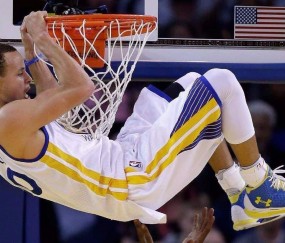 开云体育直播-莫兰特之夜，当季后赛舞台只为他一人点亮