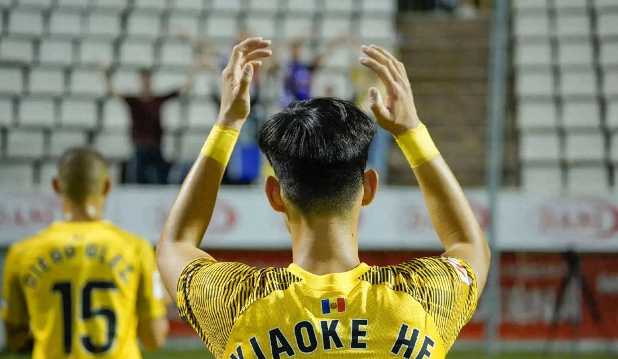 帕德博恩球员大放异彩，成为球队最亮眼的新星