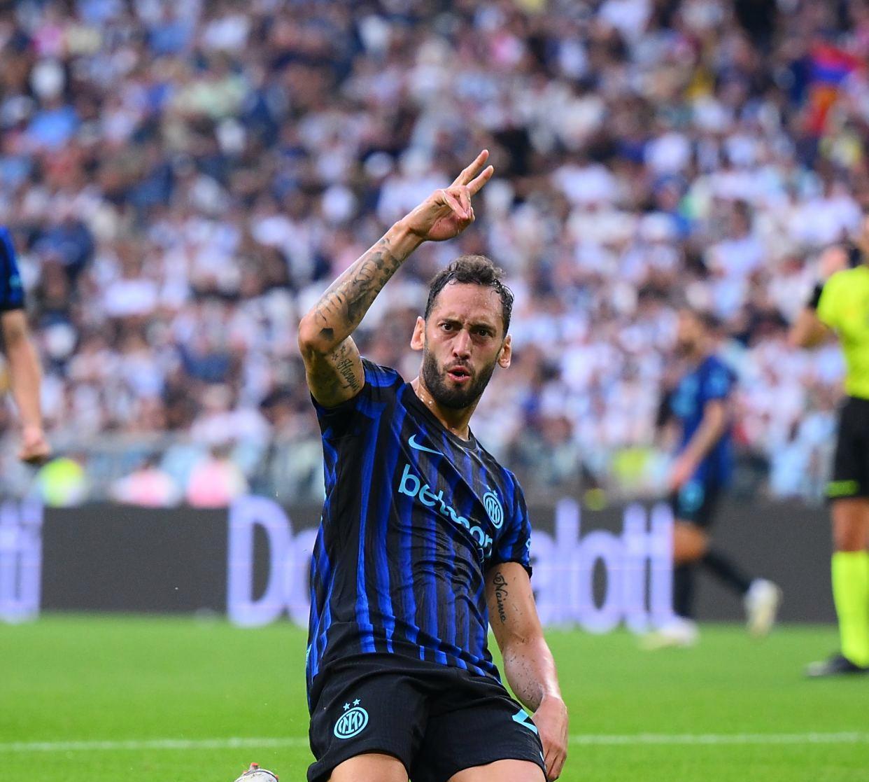 尤文图斯大败，无缘欧冠四强