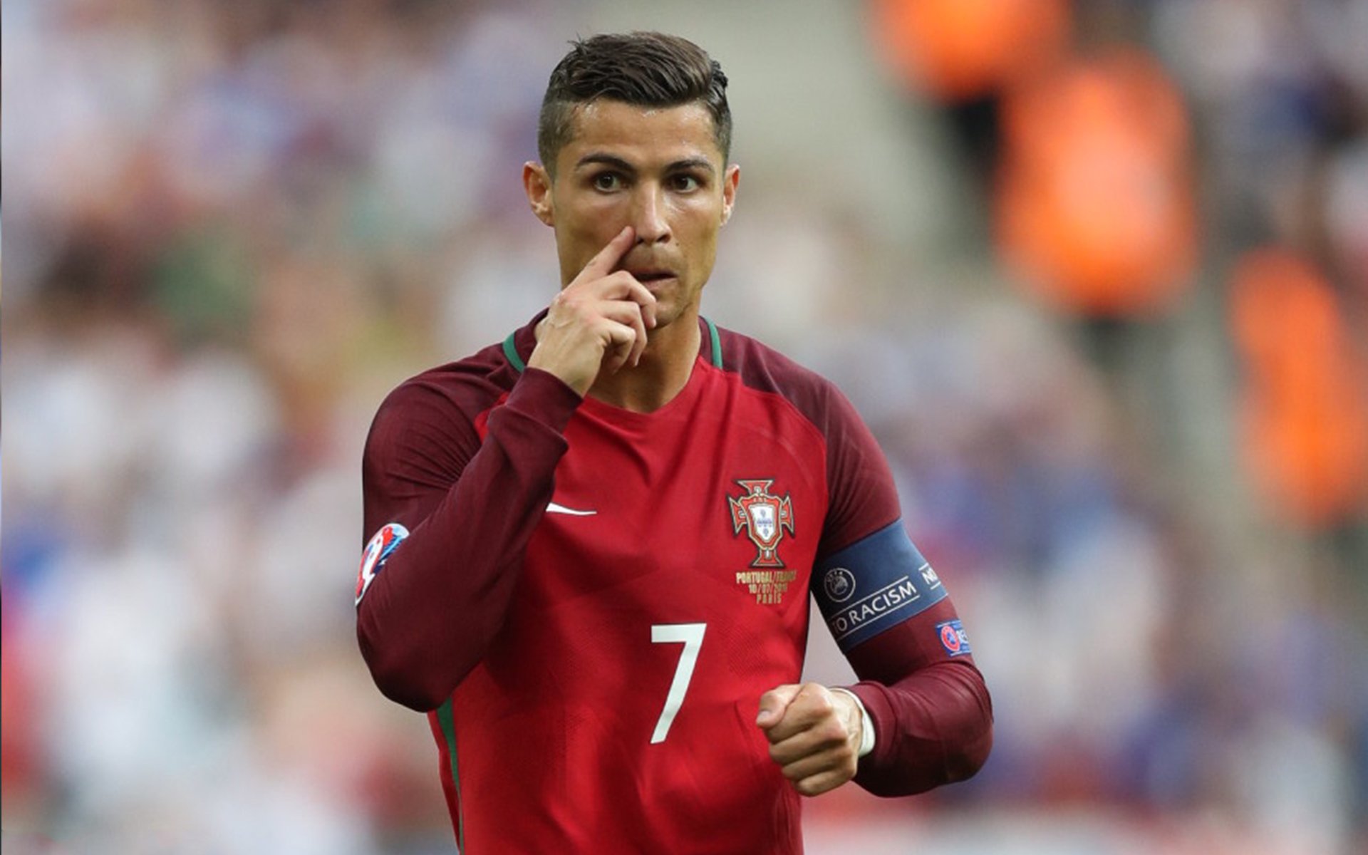 欧冠淘汰赛焦点战，鹈鹕粉碎独行侠