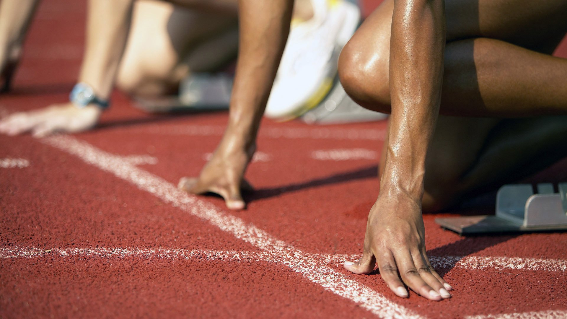 沙漠风暴席卷圣西罗，卡塔尔资本如何用金钱哲学压制AC米兰，阿劳霍成破局关键先生